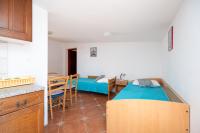 Appartamento con 1 Camera da Letto, Terrazza e Vista Mare