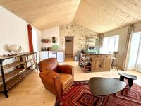 Maison rénovée au cœur de Brem, 4 couchages, jardin, WIFI - FR-1-231-340 - B&B