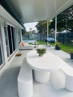 The river retreat with pool - B&B Tweed Heads