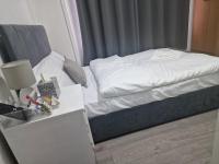 Lodge - Sleeps 10 & Free Parking - Ferienwohnung Liverpool