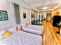 One-Bedroom Apartment with Sea View