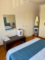 Deluxe Room (2 Adults + 1 Child)