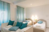 Two-Bedroom Deluxe Apartment with Balcony