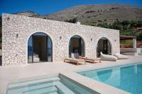 White Arch Villa - Chambres d’hôtes Agía Effimía