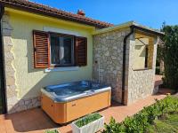 Casa Ondina - Private House with Jacuzzi & Big Garden in Central Istria - B&B Šumber