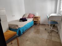 Single Room with Shared Bathroom