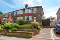 3 BR Property in Prestwich 15 mins from Manchester City Centre Garden Free parking Superfast WIFI Netflix - B&B