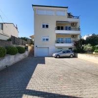 Apartment Petar - B&B Traù