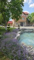 FLORA Garden - B&B Filiaşi