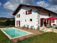 Maison basque de charme avec piscine - Chambres d’hôtes Souraide