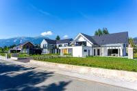 Sunny Green Escape - Apartment with Terrace - Chambres d’hôtes Lesce