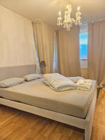Innsbruck City View Apartment with 2 Bedrooms - Chambres d’hôtes Innsbruck
