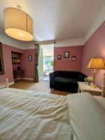 Apartamento de 1 dormitorio con jardín
