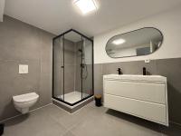 135qm - 6 rooms - city - 2 bathrooms - free parking - MalliBase Apartments - Chambres d'hôtes Hanovre