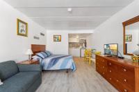 Wildwood Studio 1 Block to Beach Boardwalk w/ Pool - B&B Wildwood
