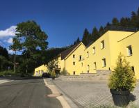 The Mountain Sky Apartment - prostorný loft 212 m2 s lesem za okny vhodný pro rodiny s dětmi, terasa, dětský koutek, parkování zdarma - Ferienwohnung Freiwaldau