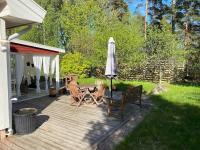 Scenic cottage near lake - Chambres d'hôtes Alingsås