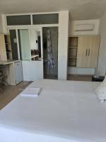 Triple Room with Garden View