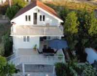 All House and Garden - Ferienwohnung Masline
