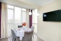 City Plus 5 этаж витражные окно - Bed and Breakfast Almaty