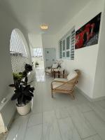 Casa Mi Luz - Family-Friendly 3BR Stay with Parking & Self Check-in - B&B San Juan
