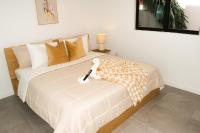 Comfortable 2BR Apartment with Pool and Gym, Steps from Jackson Memorial - B&B Miami