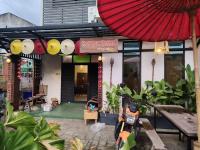 Rooster House Chiang Mai - B&B