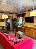 Two-Bedroom Apartment (5 Adults)