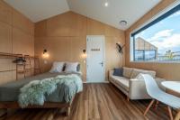 Skiers retreat with outdoor bath - Bed and Breakfast Wanaka