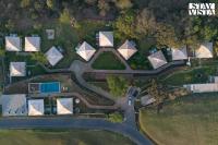 StayVista at Vaana - Glamping Tents, Jacuzzi, Pool - B&B