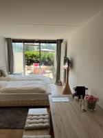 Charmant studio avec piscine à deux pas du centre - B&B