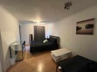 Docklands Quiet Retreat - Bed and Breakfast Londen