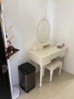 Jolie Chambre avec Lit Queen-Size