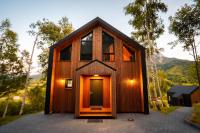 Mountain Escape Resort - B&B Zărneşti