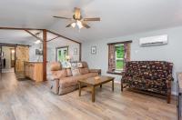Grey Pines at Hocking Vacations - B&B Logan