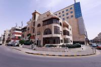 Luxury 1 BedRoom apartment Swaifyeh with Terrace, Kitchen, WiFi - Chambres d’hôtes Amman