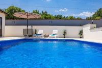 Nature Lovers Retreat - Casa Irena with Pool - Chambres d'hôtes Kršan