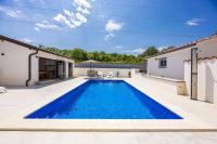 Nature Lovers Retreat - Casa Irena with Pool - Chambres d'hôtes Kršan