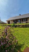 Maison de vacances Valuejols - B&B