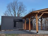 Tradstuga modern lakefront tree cottage with sauna - B&B