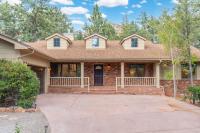Spacious 3BR Yavapai Retreat with Nature Views Hot Tub and Game Room - B&B Sedona