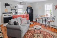 Historic Farmhouse Apartment - B&B Fairfield
