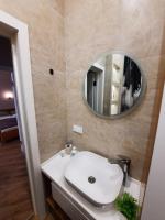Уютная 1 ком кв на левом берегу ЖК Alpamys - Chambres d'hôtes Astana