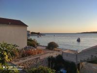 Kanica seaside apartment Roko 10 m from sea - Bed and Breakfast Sevid
