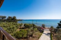 EliaHouse a quiet seaside place - Bed and Breakfast Níkiti