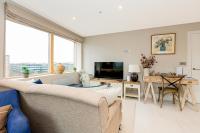 Elegant 2BR flat, 6 min Chiswick Park tube - B&B Londres