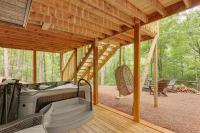 Family-Friendly Dadeville Cabin w/ Hot Tub & Porch - Chambres d'hôtes Dadeville