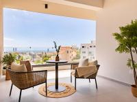 Apartamento de 2 dormitorios con balcón