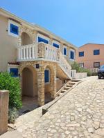 Apartment Frani 2 (Pag, Croatia, 2+2, free parking) - Chambres d'hôtes Pag