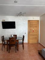 Apartment with pool near beach - Chambres d'hôtes Fnidek